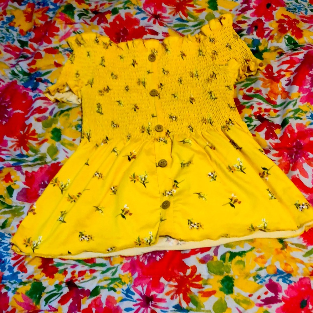 Yellow croptop off the shoulders